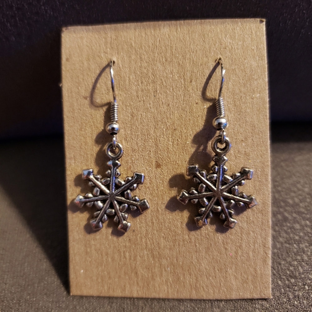 Unique Vintage Holiday Silver Textured Snowflake Dangle Earrings
